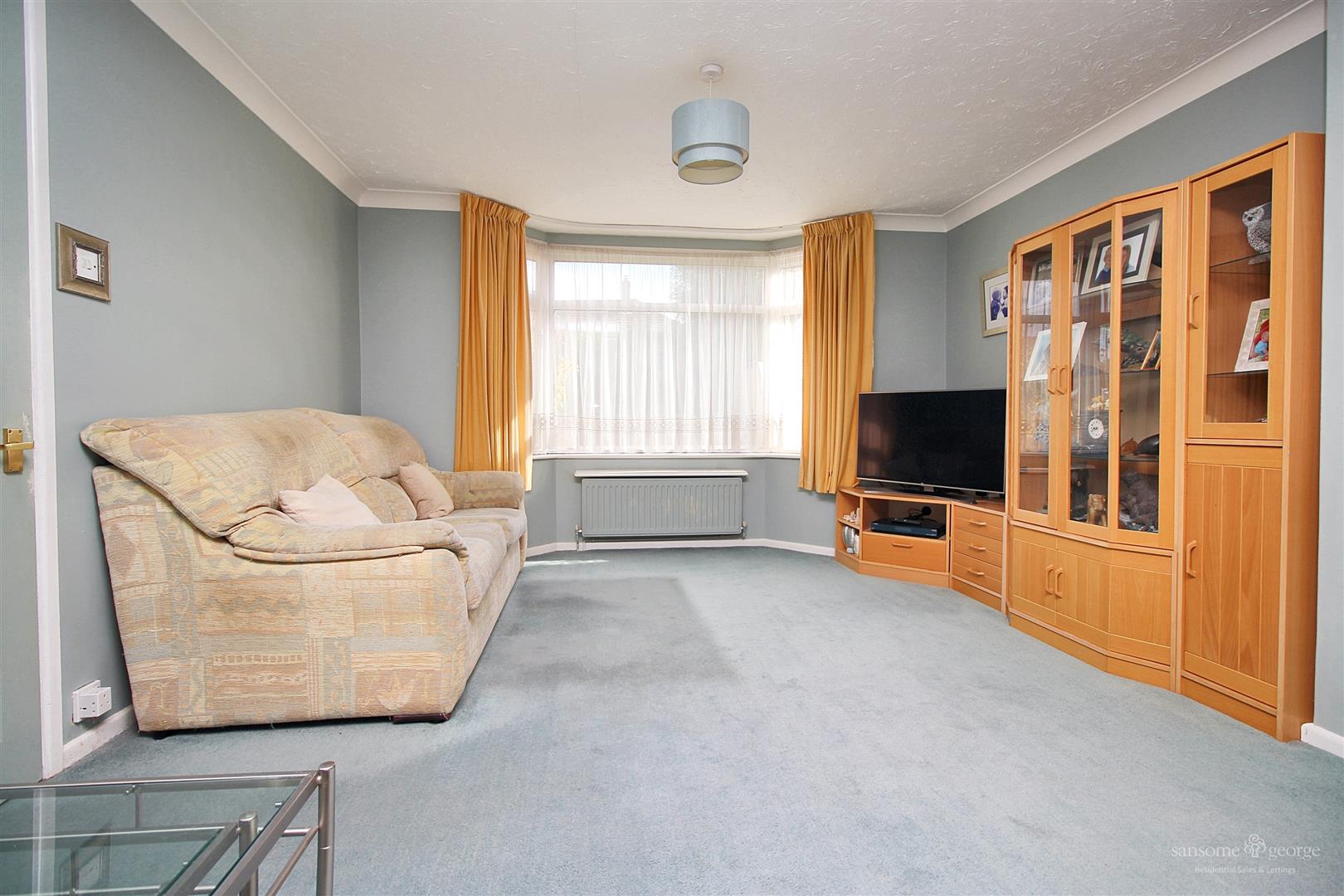 Warborough Avenue, Tilehurst, Reading